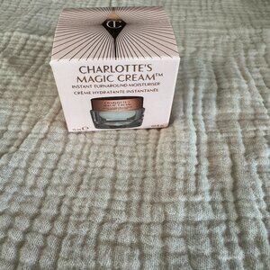 Charlotte Tilbury Magic Cream Mini